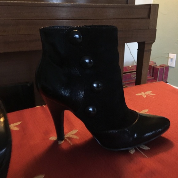 Nice booties! - Picture 5 of 5